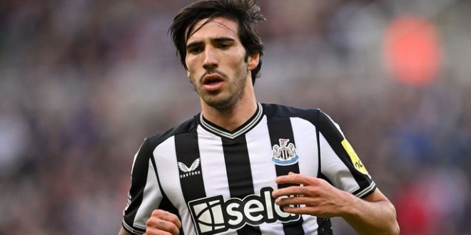 tonali con la maglia del newcastle